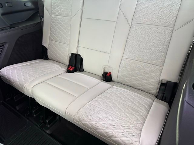 New 2026 Cadillac Escalade Platinum Luxury w/ LPO, Floor Liner Package AWD/4WD image 11