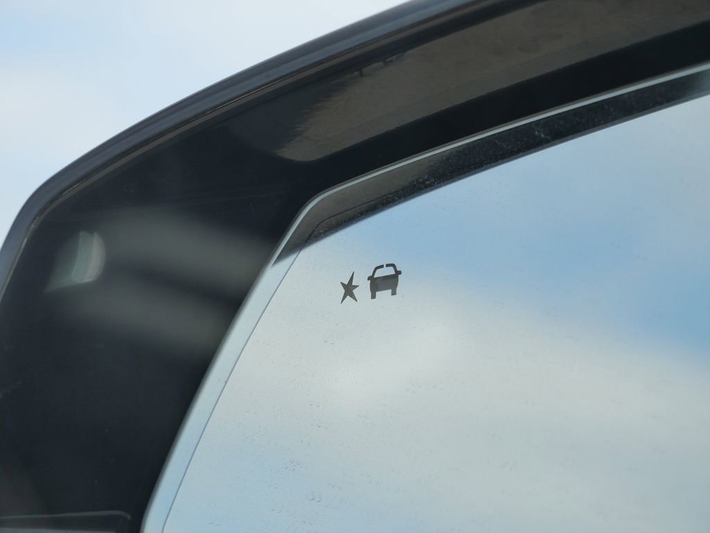 Used 2024 GMC Yukon Denali w/ Denali Reserve Package image 39