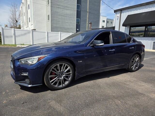 Used 2018 INFINITI Q50 Red Sport 400 w/ Sensory Package (Sport) image 3