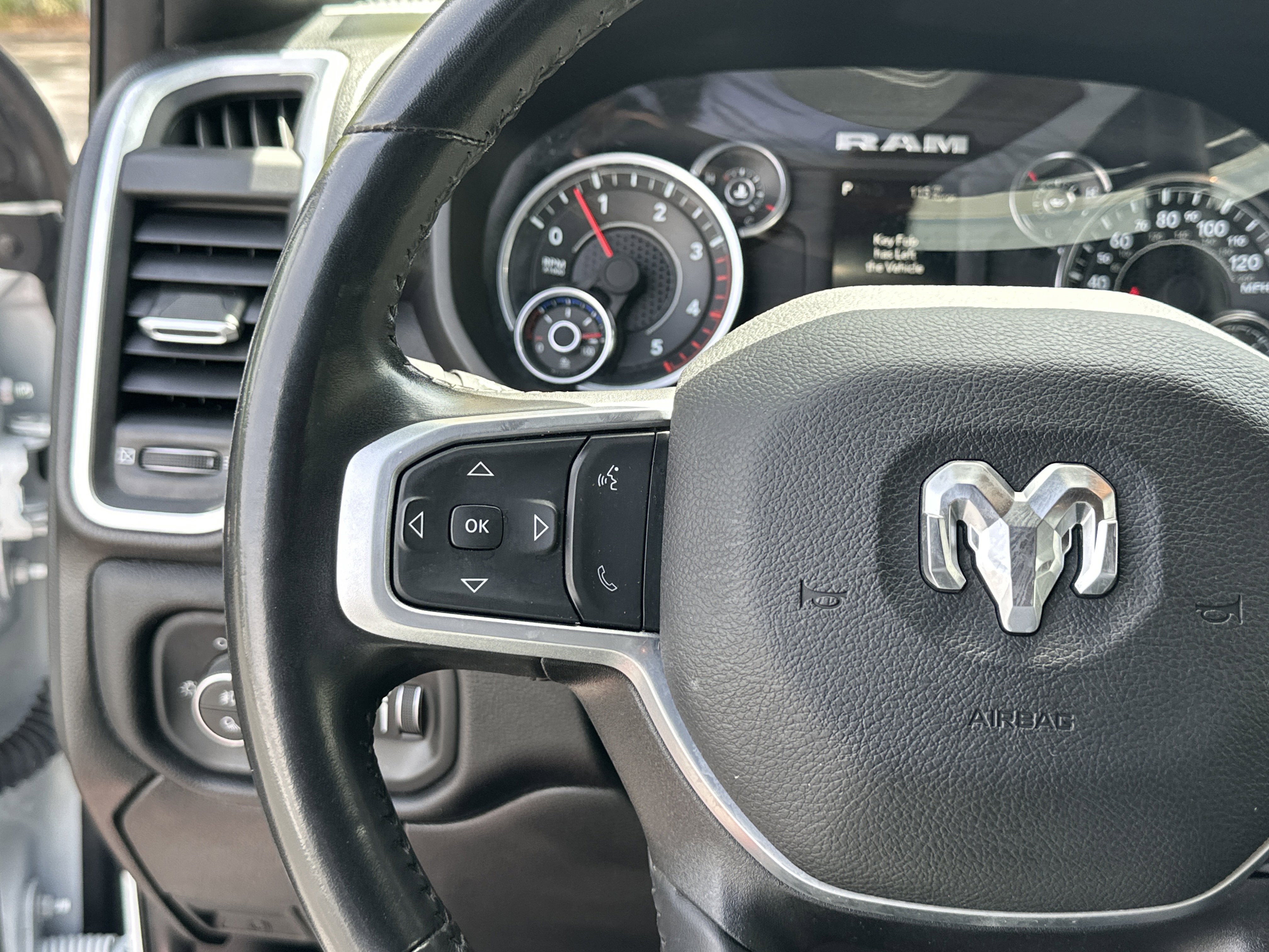 Used 2024 RAM 2500 Big Horn AWD/4WD image 28