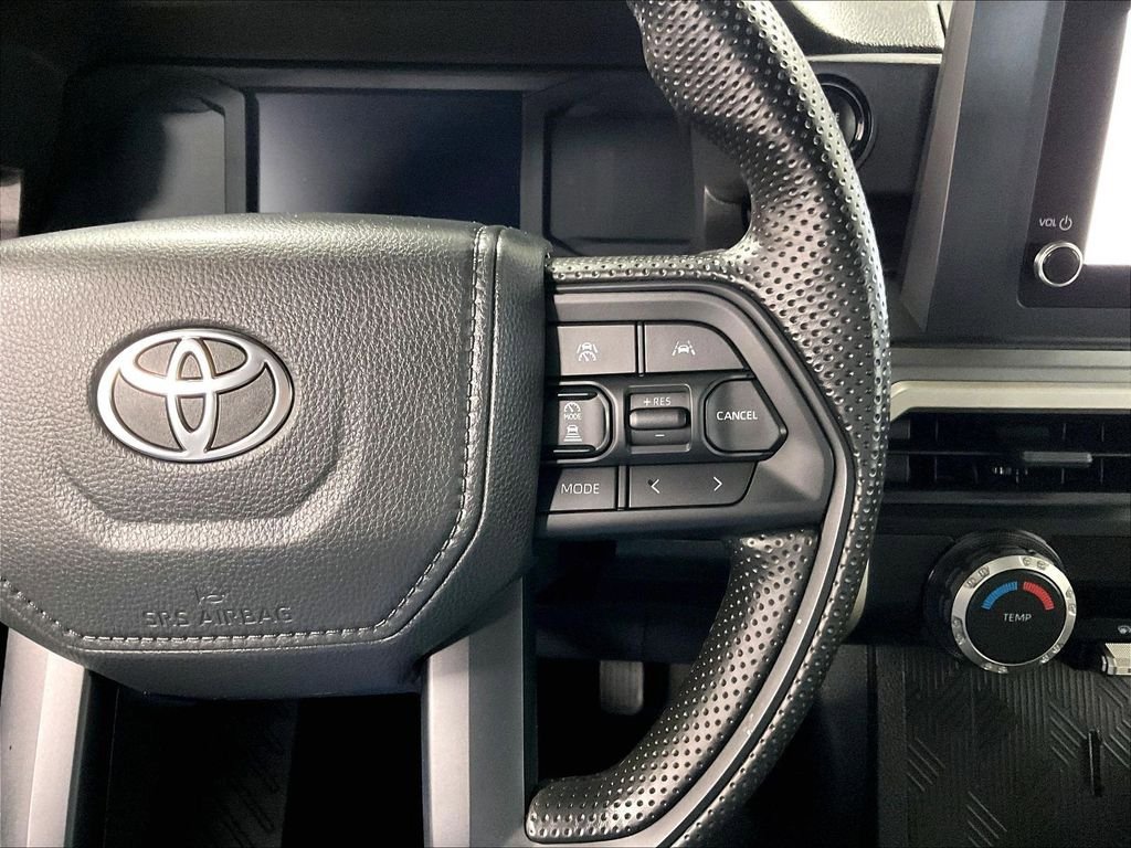 Used 2025 Toyota Tacoma SR5 AWD/4WD image 23