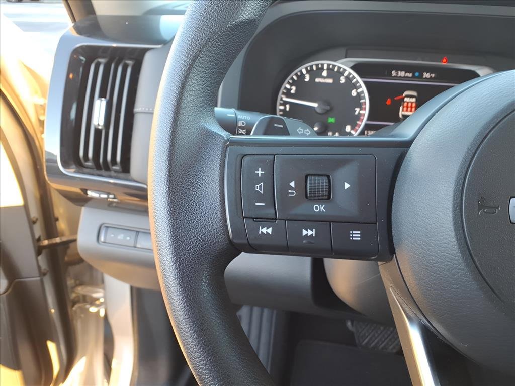 Used 2024 Nissan Pathfinder S w/ Cargo Package image 14