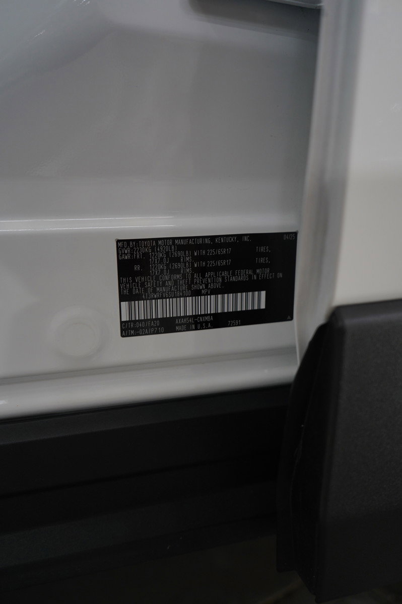 Used 2025 Toyota RAV4 XLE image 24