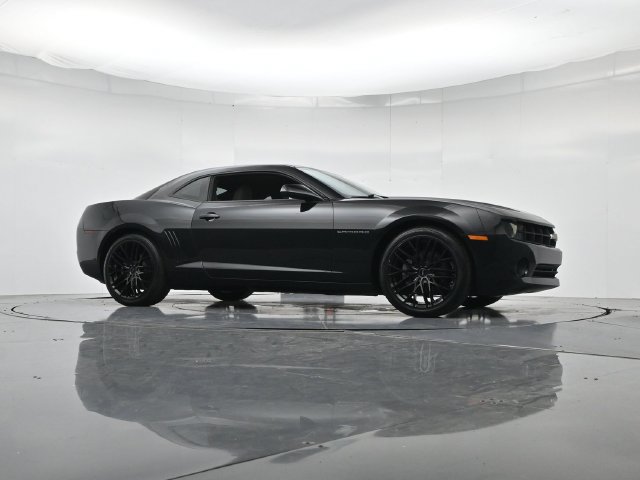 Used 2013 Chevrolet Camaro LS RWD image 34