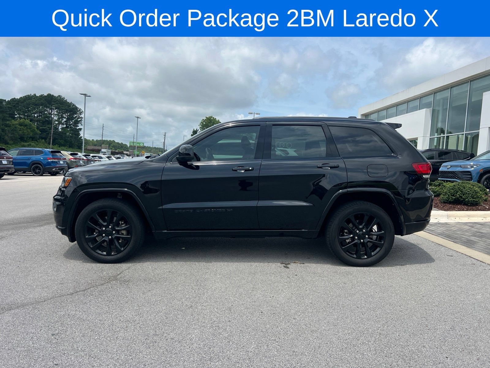 Used 2022 Jeep Grand Cherokee Laredo X RWD image 4