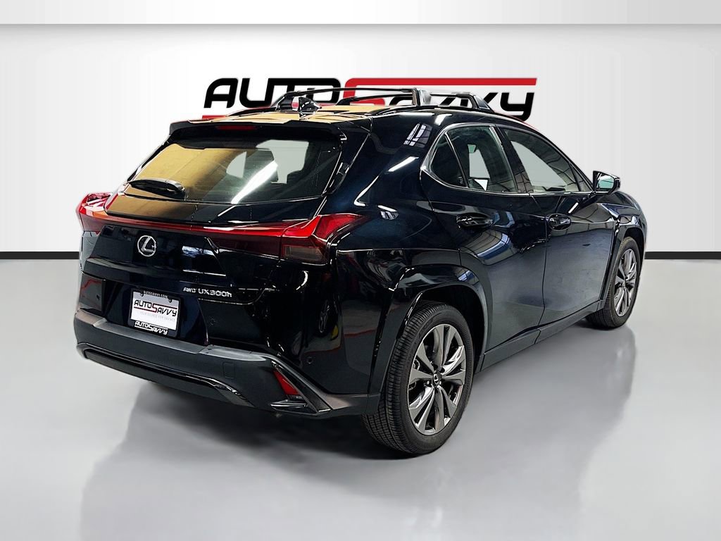 Used 2025 Lexus UX 300h AWD w/ Accessory Package (Z1) image 7