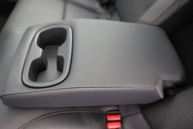 Used 2025 Toyota Camry XLE image 40