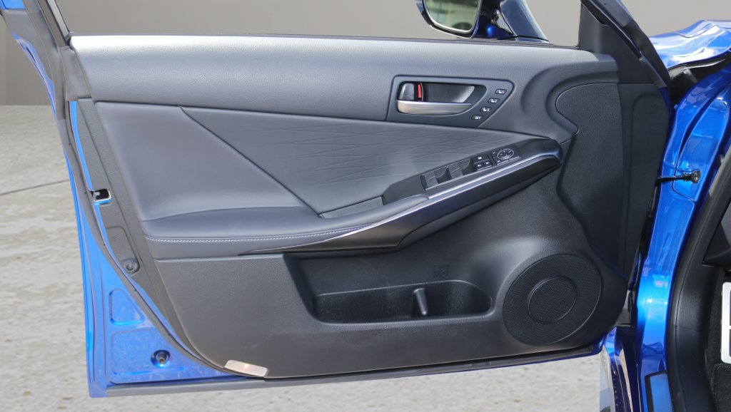 Used 2024 Lexus IS 500 w/ Accessory Package RWD image 9