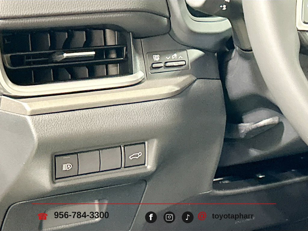 New 2026 Toyota Grand Highlander FWD image 11