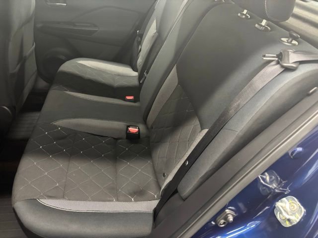 Used 2019 Nissan Kicks SV image 10