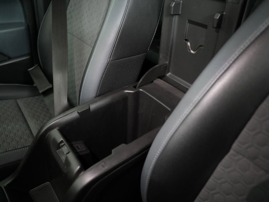 Used 2015 Chevrolet Colorado Z71 w/ LPO, Gearon Divider Package AWD/4WD image 27