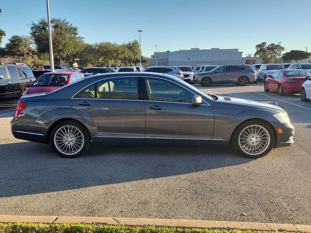 Used 2010 Mercedes-Benz S 550 4MATIC image 10