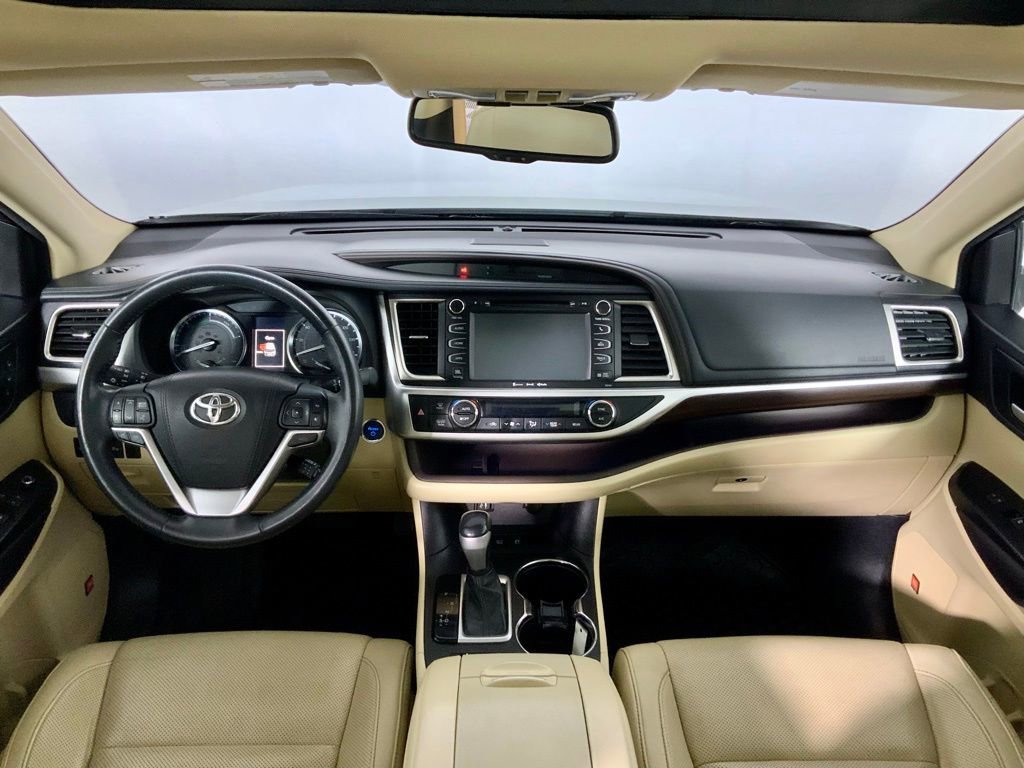 Used 2016 Toyota Highlander Limited Platinum image 19