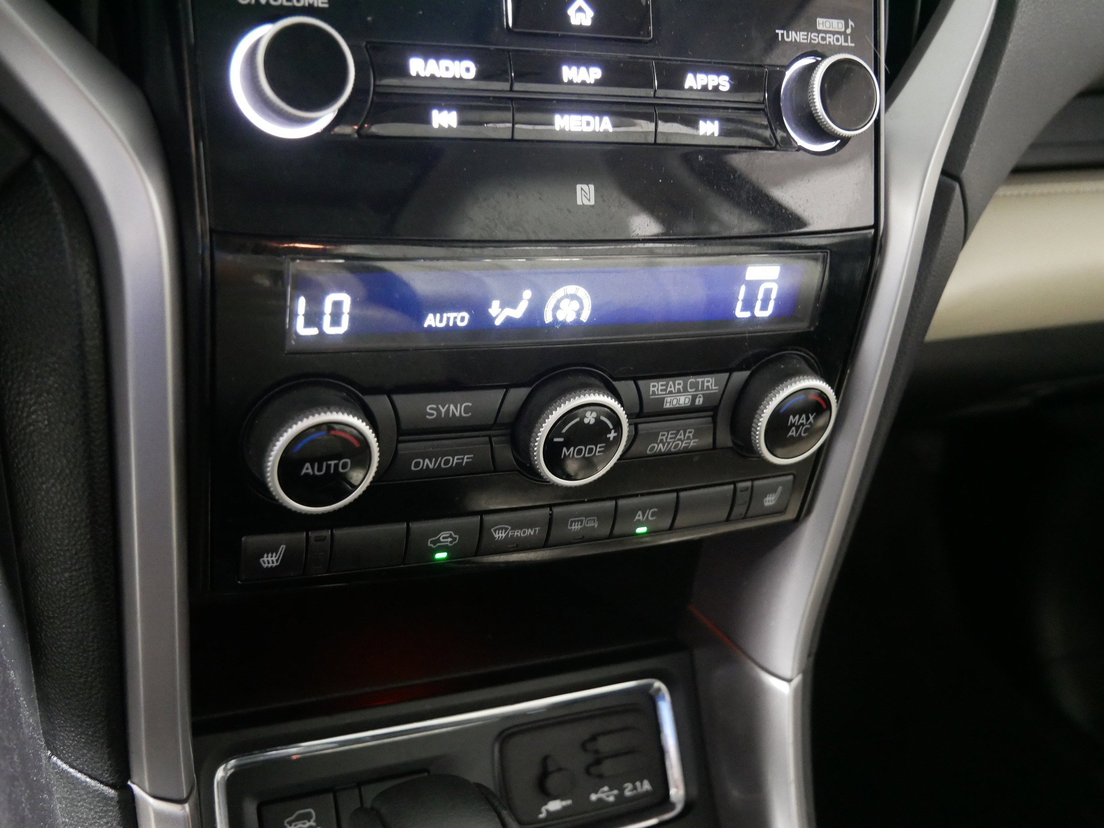 Used 2019 Subaru Ascent Limited AWD/4WD image 23
