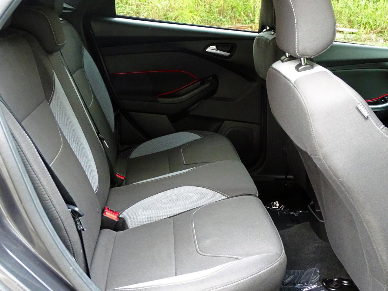 Used 2017 Ford Focus ST image 16