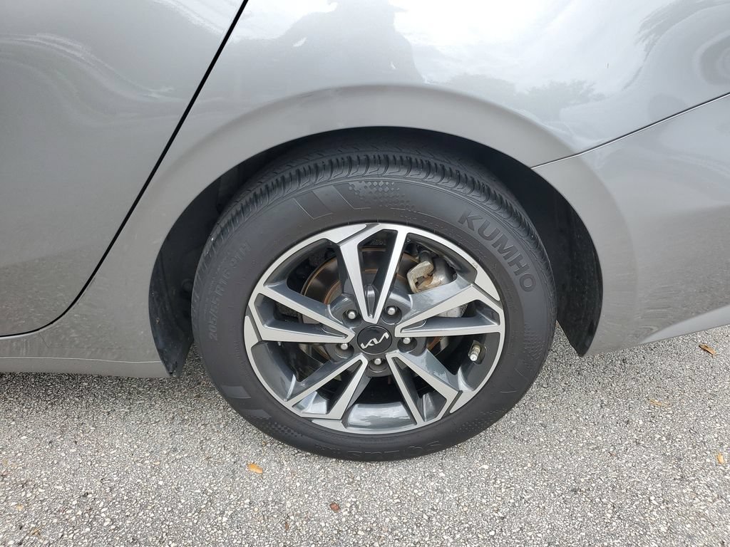 Certified 2023 Kia Forte LXS w/ LXS Technology Package FWD image 10