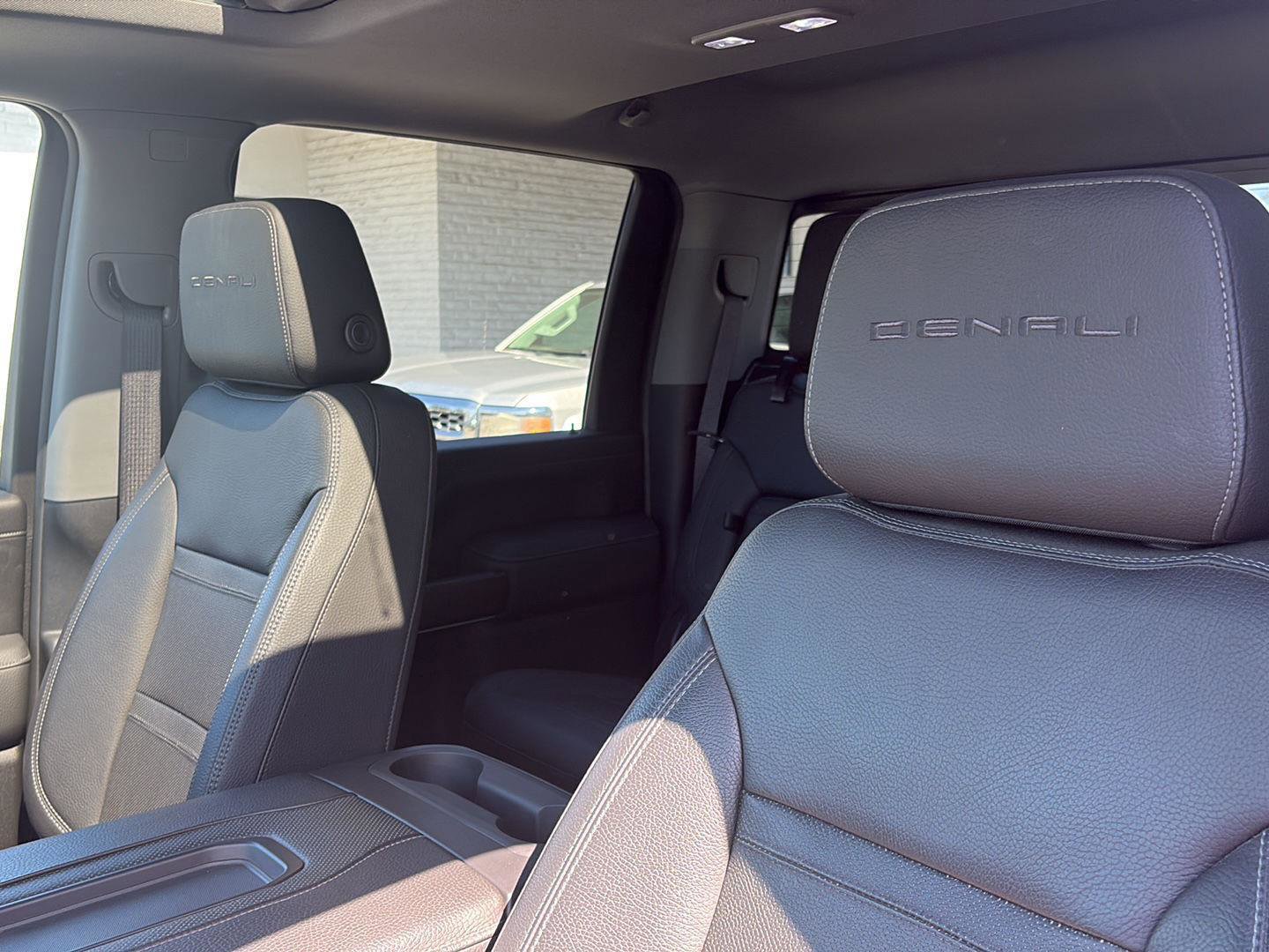Used 2020 GMC Sierra 3500 Denali w/ Denali Ultimate Package AWD/4WD image 25