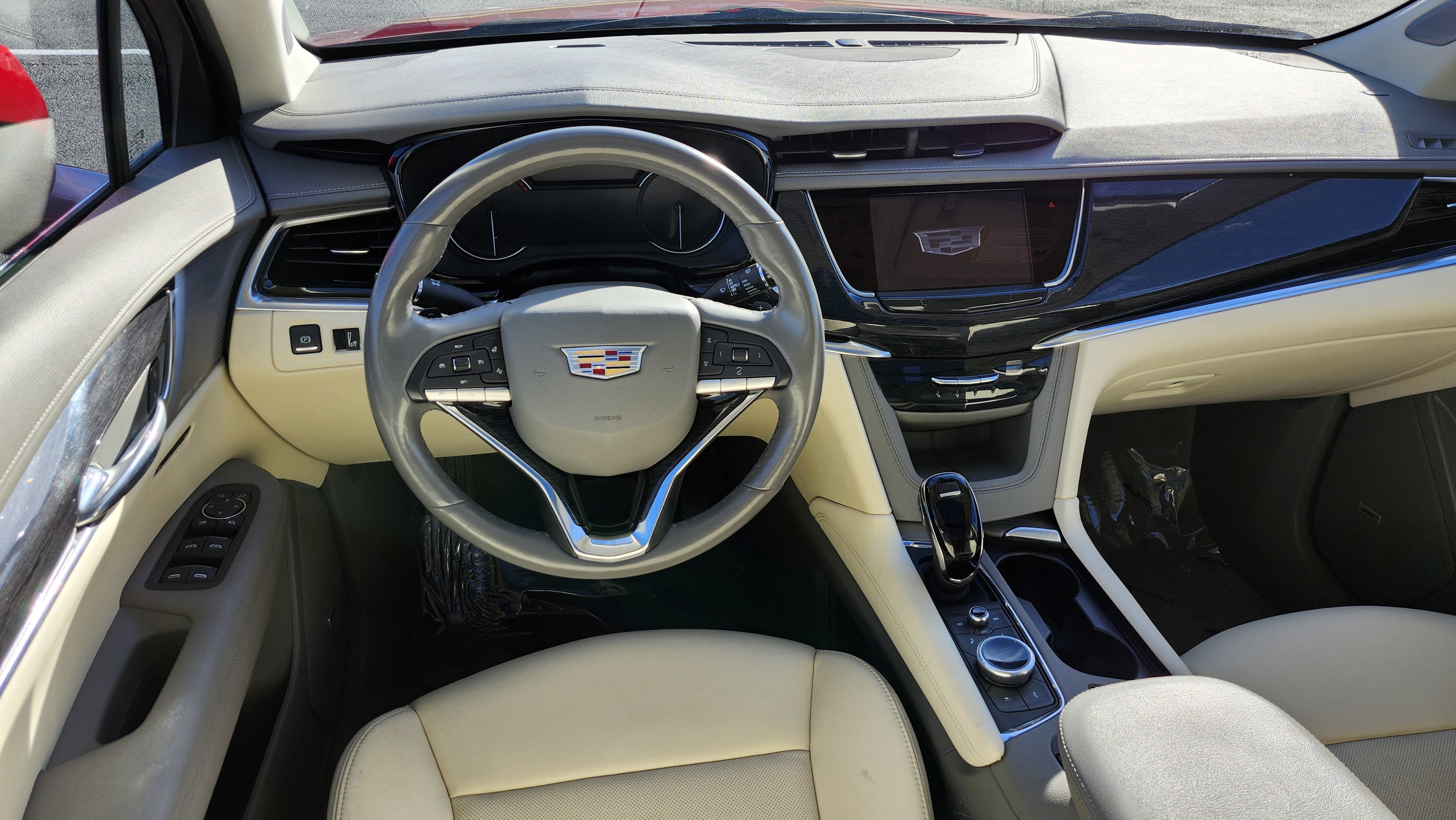 Used 2023 Cadillac XT6 Premium Luxury image 23