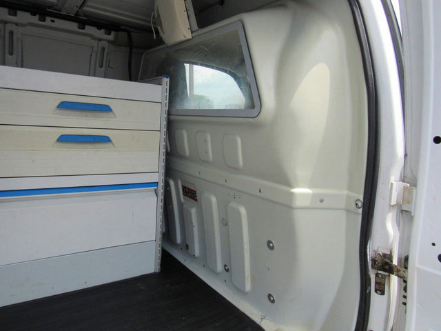 Used 2014 Chevrolet Express 2500 RWD image 16