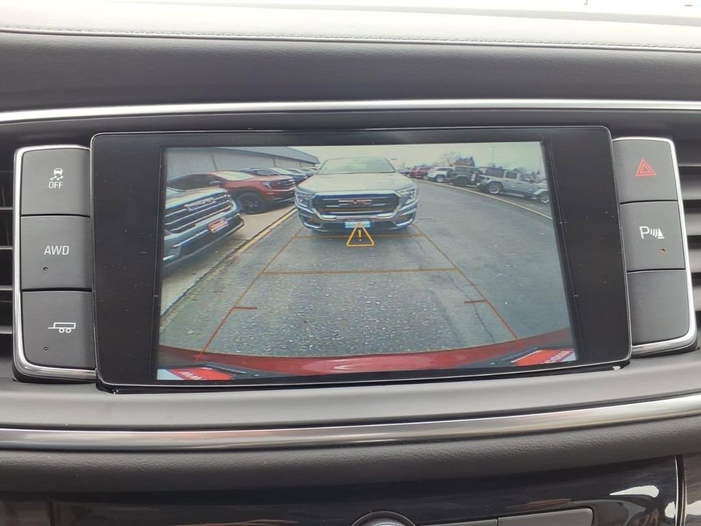 Used 2018 Buick Enclave Essence w/ Trailering Package image 10