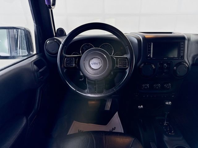 Used 2014 Jeep Wrangler Unlimited Sahara image 21