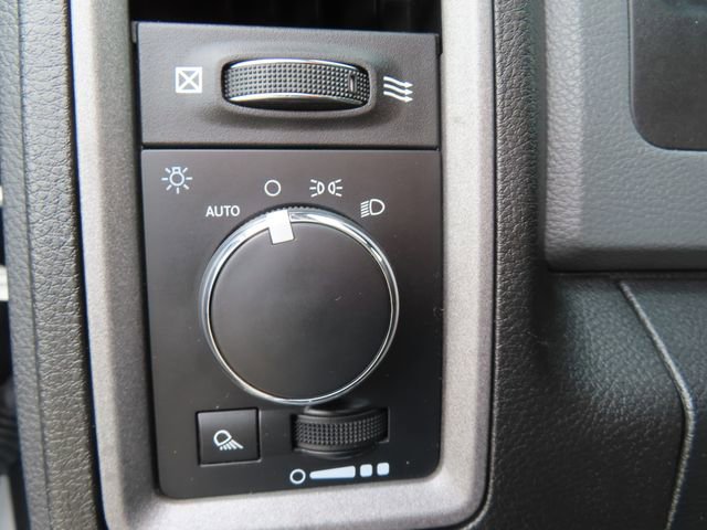 Used 2018 RAM 3500 Tradesman w/ Chrome Appearance Group image 41