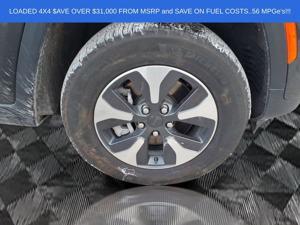 Used 2023 Jeep Grand Cherokee 4WD 4xe image 7