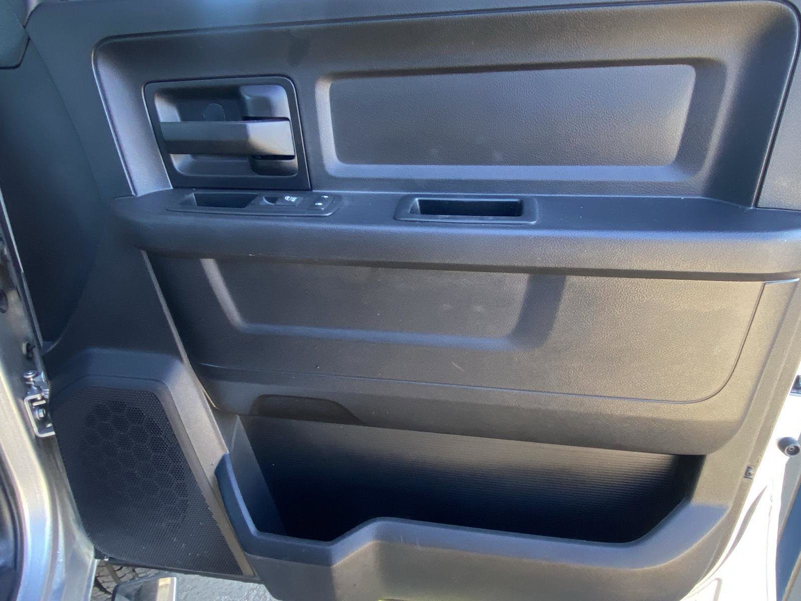 Used 2016 RAM 2500 Tradesman w/ Chrome Appearance Group image 20