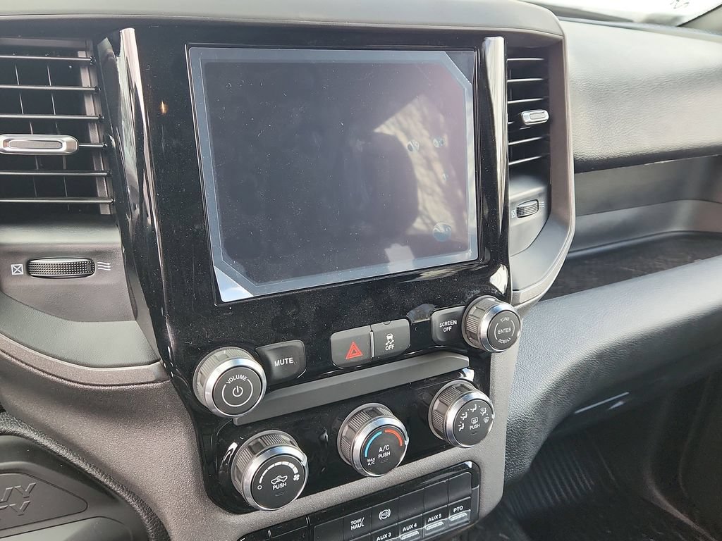 New 2026 RAM 3500 Tradesman AWD/4WD image 17