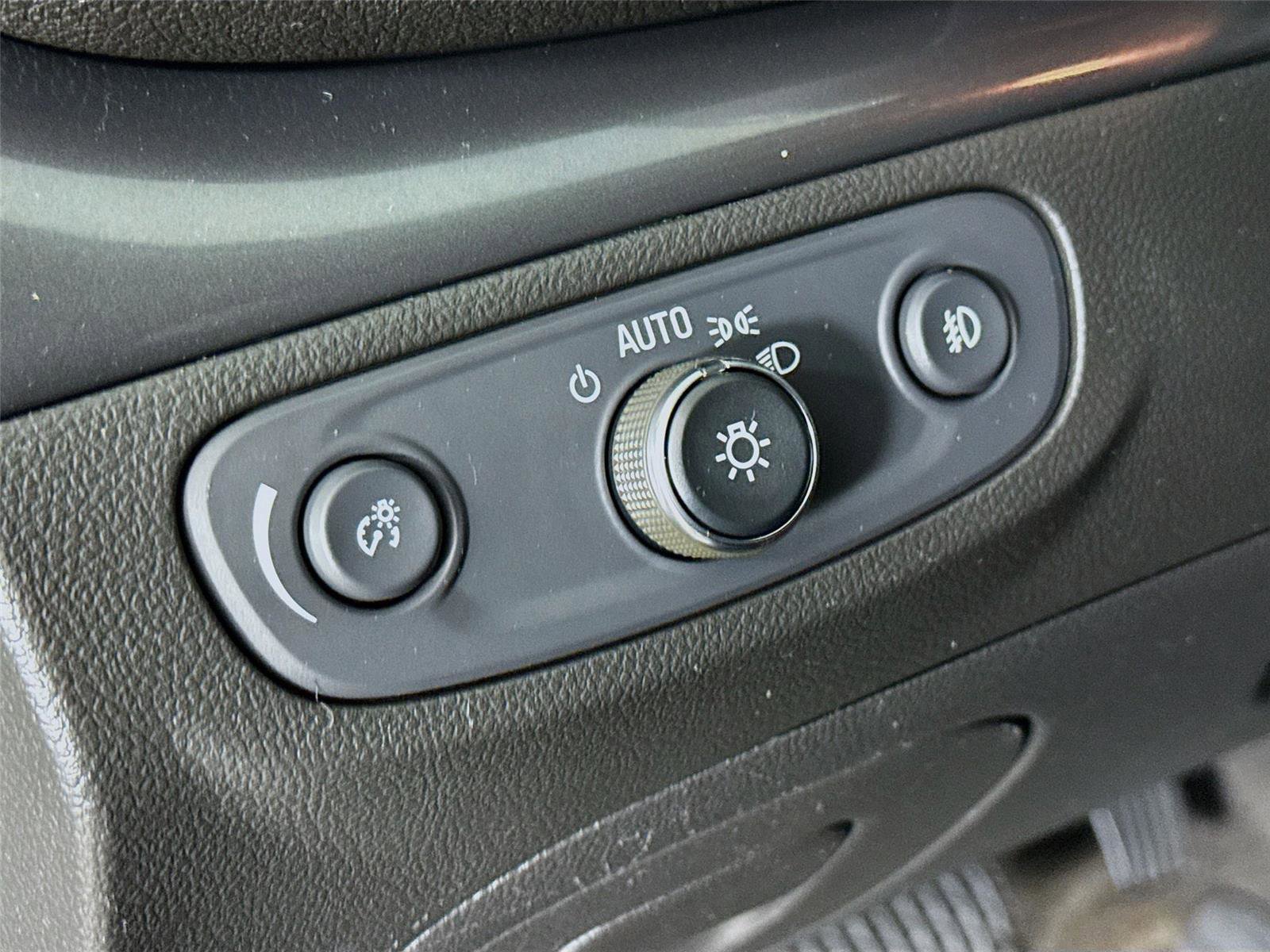 Used 2019 Buick Encore Essence w/ Safety Package II image 11