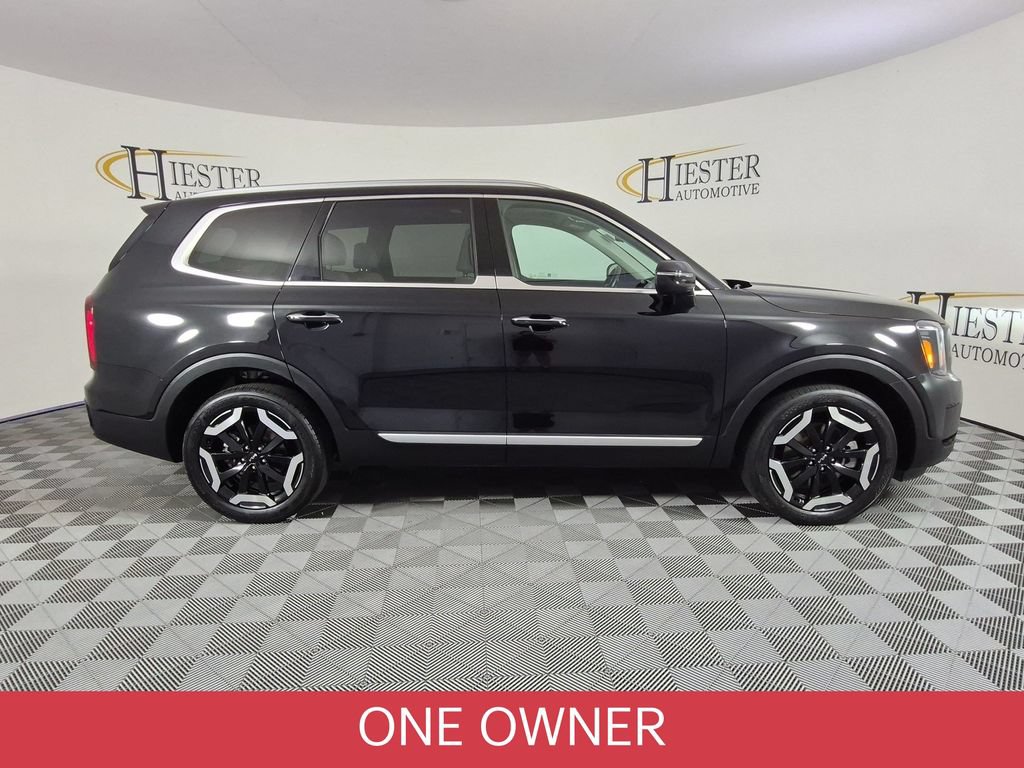 Used 2025 Kia Telluride S FWD image 3