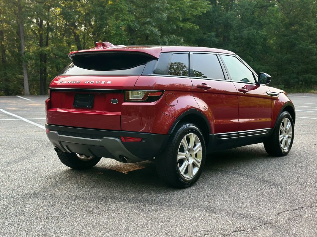 Used 2017 Land Rover Range Rover Evoque SE image 7