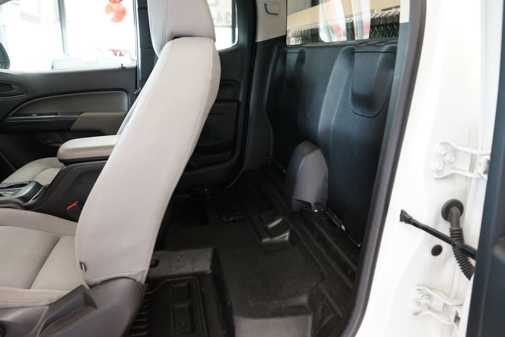 Used 2020 Chevrolet Colorado W/T RWD image 39