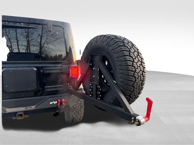 Used 2012 Jeep Wrangler Unlimited Sahara w/ Connectivity Group image 42