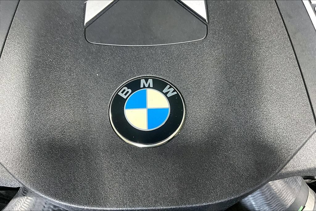 Used 2022 BMW 750Li xDrive AWD/4WD image 31