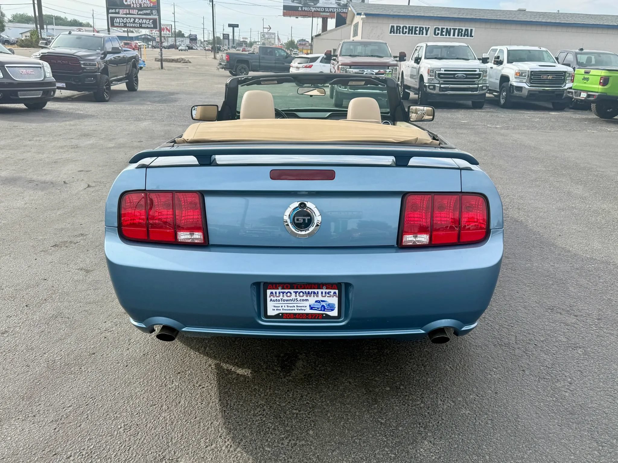 Used 2005 Ford Mustang GT Premium RWD image 4