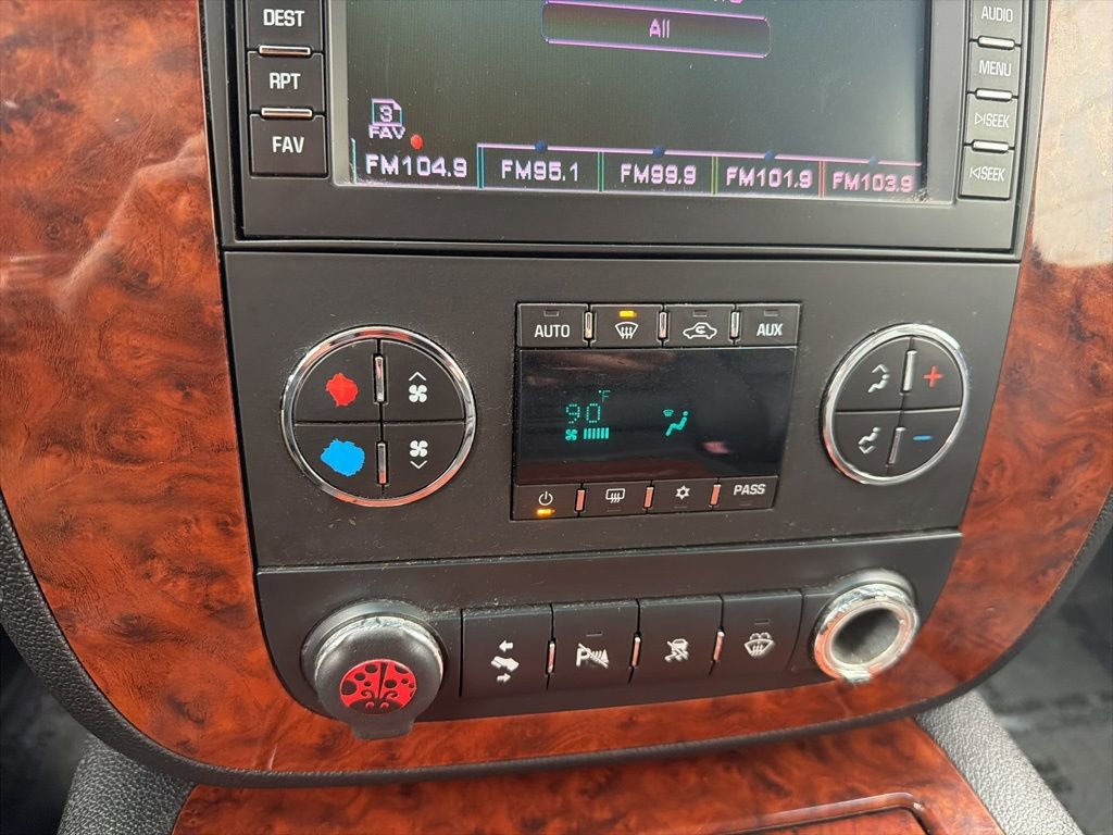 Used 2007 Chevrolet Suburban LTZ w/ LTZ Preferred Equipment Group image 18