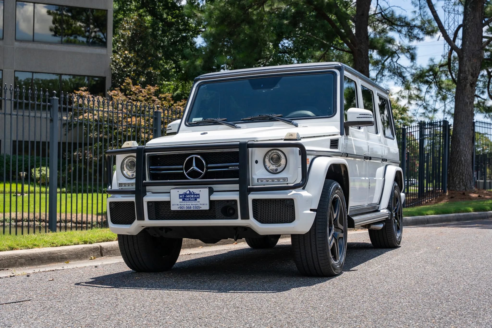 Used 2017 Mercedes-Benz G 63 AMG 4MATIC image 2