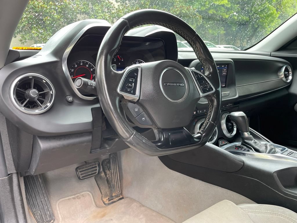 Used 2022 Chevrolet Camaro LS RWD image 9