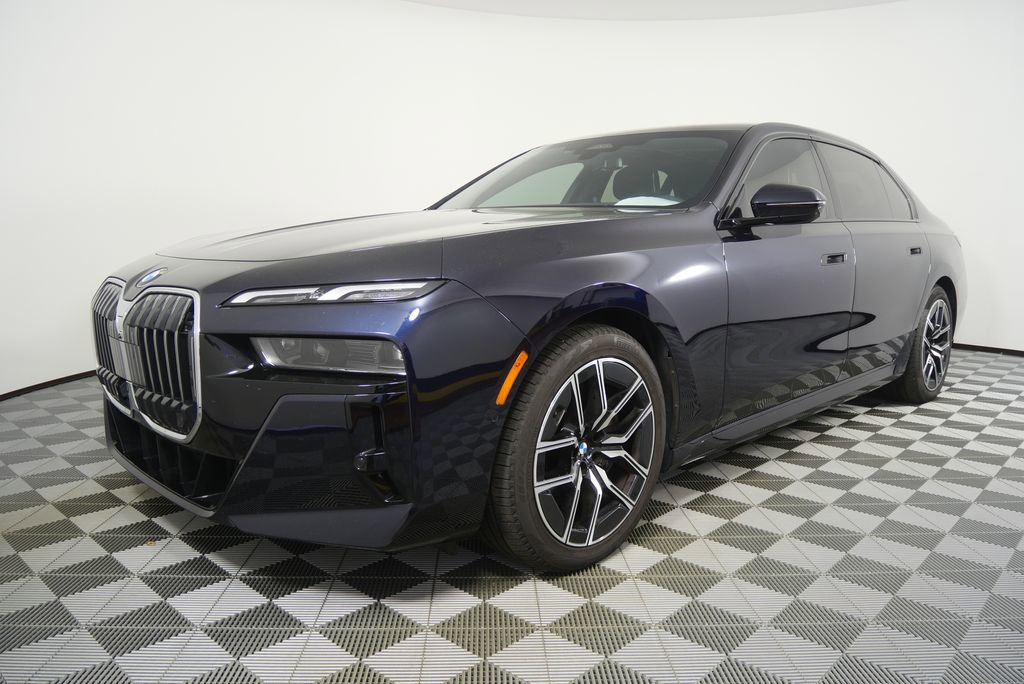 Certified 2023 BMW 740i w/ Parking Assistance Package image 7
