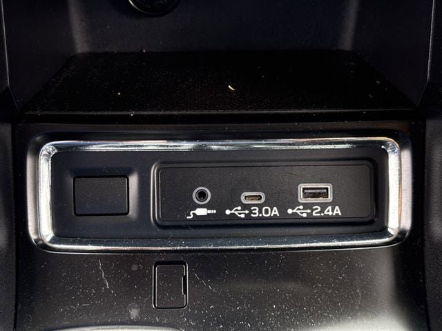 Used 2023 Subaru Ascent Limited AWD/4WD image 21
