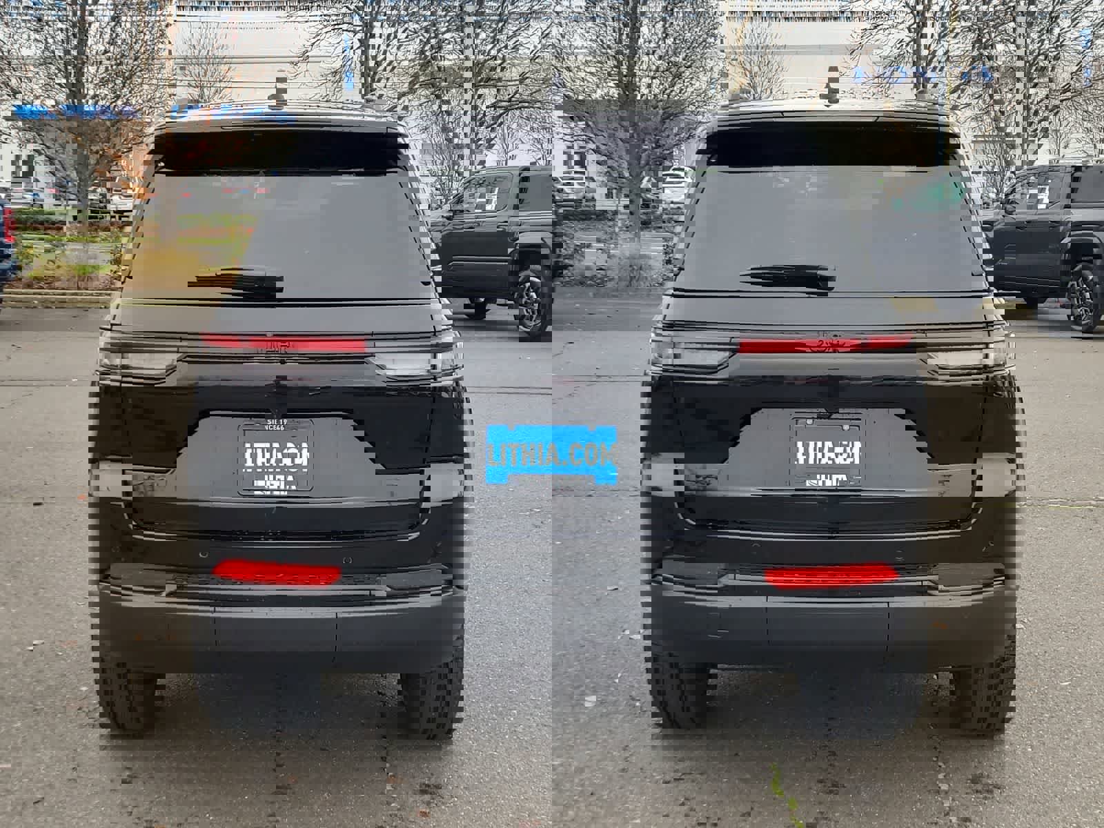 New 2025 Jeep Grand Cherokee Altitude w/ Trailer Tow Package image 13