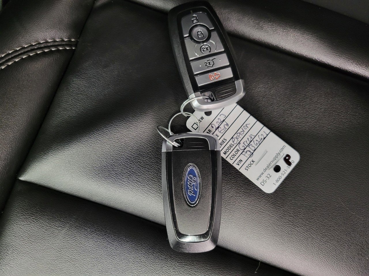 Used 2023 Ford Explorer XLT w/ Equipment Group 202A image 25