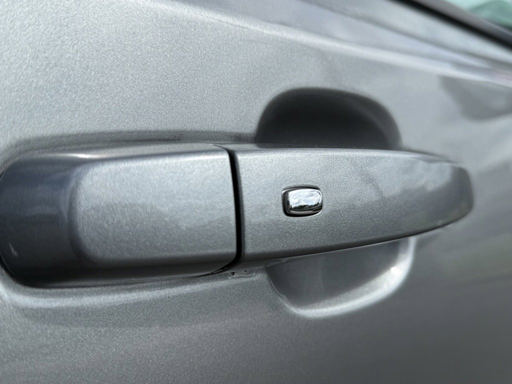 Used 2024 GMC Terrain SLE image 21