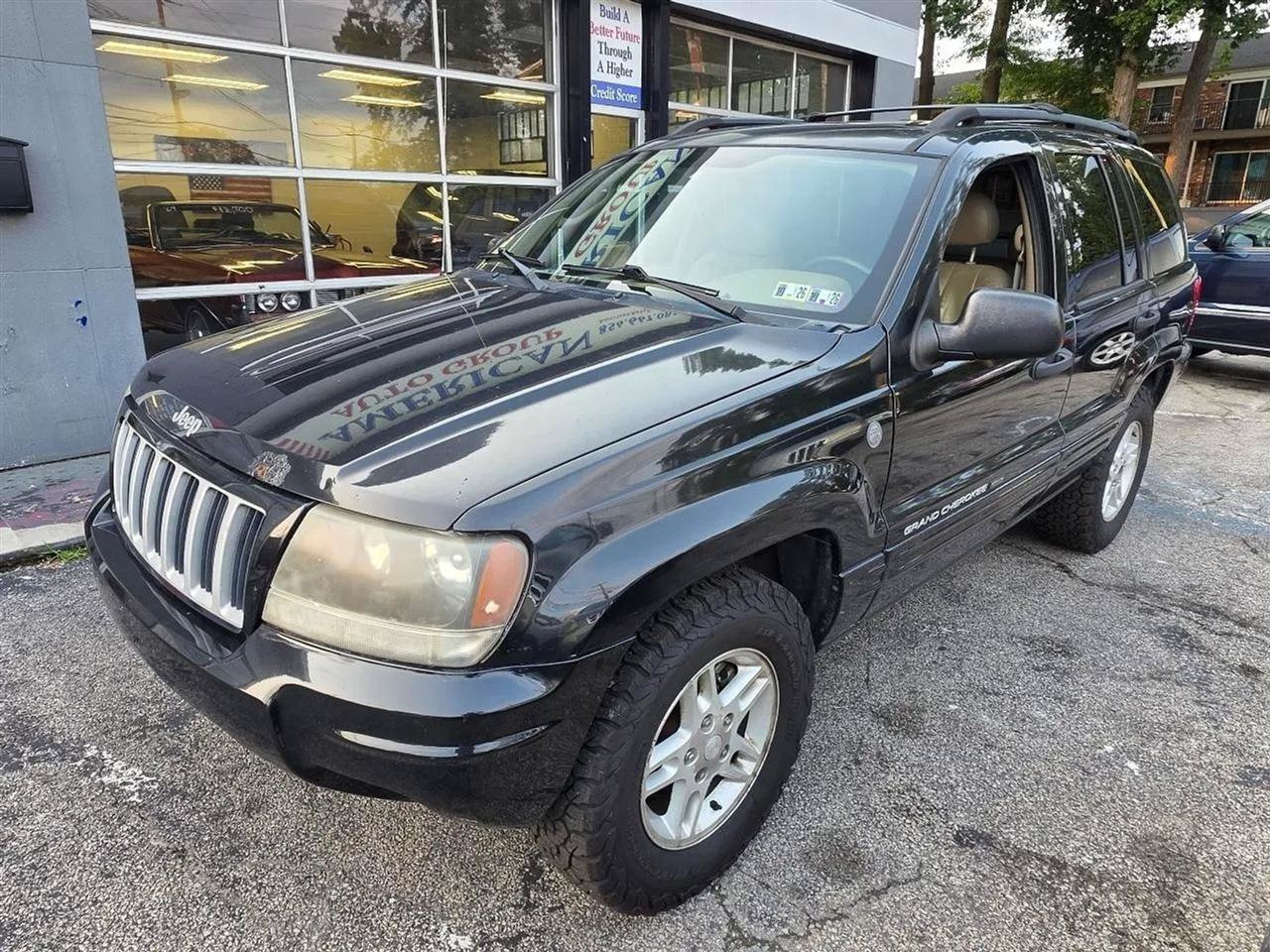 Used 2004 Jeep Grand Cherokee Laredo AWD/4WD image 1
