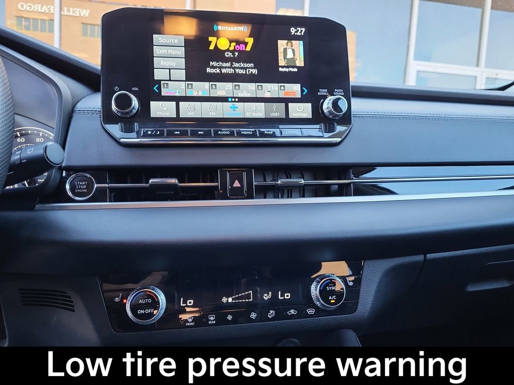 Used 2024 Mitsubishi Outlander SE image 9