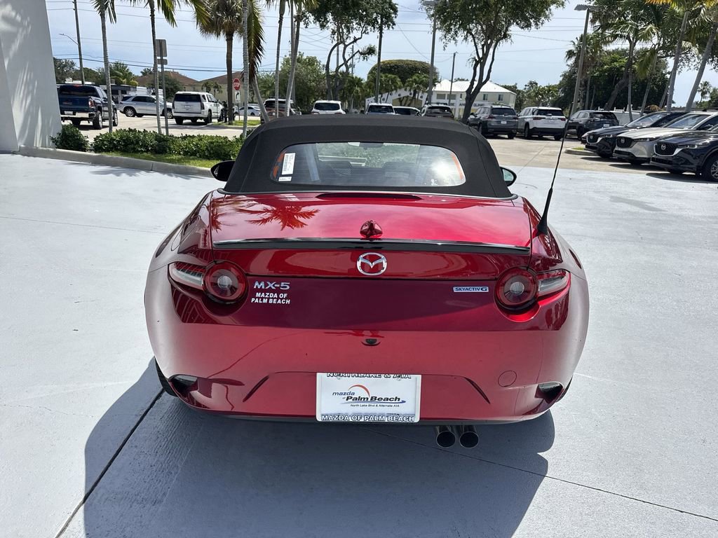 New 2026 MAZDA MX-5 Miata Club w/ Interior Package RWD image 2