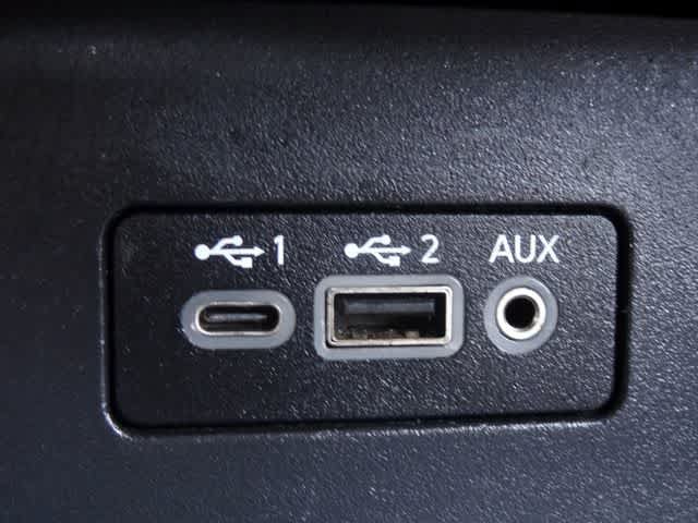 Used 2023 Nissan Altima 2.5 SR FWD image 33