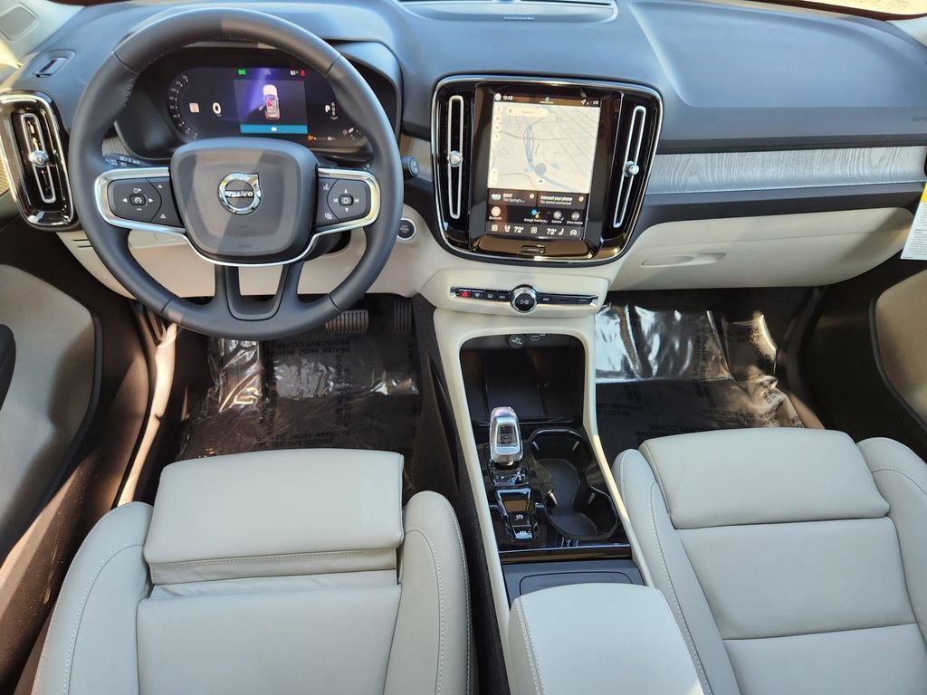 New 2026 Volvo XC40 B5 Ultra w/ Climate Package AWD/4WD image 3