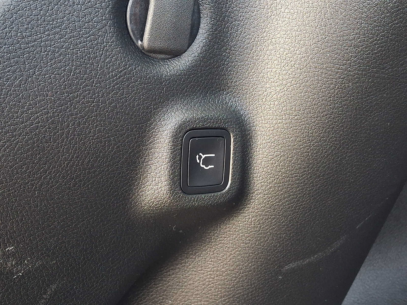 Certified 2025 Jeep Compass Limited w/ Elite Group AWD/4WD image 32